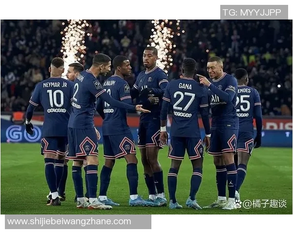 运动新闻巴黎圣日耳曼与里昂的巅峰对决精彩回顾与赛后分析 运动新闻巴黎圣日耳曼与里昂的巅峰对决精彩回顾与赛后分析